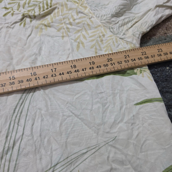 Lot of 3 Tommy Bahama Mens M Silk Linen Camp Hawaiian Shirts Tropical - Picture 12 of 16